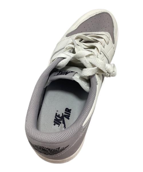 NIKE（ナイキ）NIKE (ナイキ) AIR JORDAN 1 LOW OG ホワイト×グレー サイズ:26.5の古着・服飾アイテム