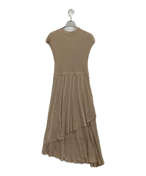 anuans（アニュアンス）anuans (アニュアンス) アシメティアード透かし編みニットワンピース ベージュ サイズ:Freeの古着・服飾アイテム