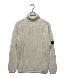 C.P COMPANY（シーピーカンパニー）の古着「ニット」｜ベージュ
