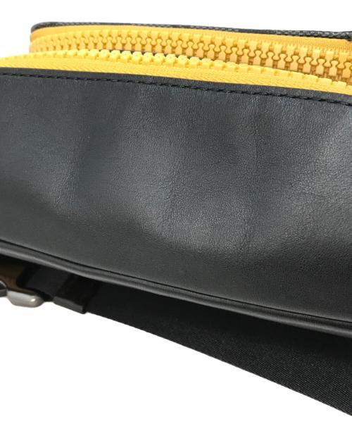 COACH（コーチ）COACH (コーチ) Track Belt Bag In Signature Canvas ブラックの古着・服飾アイテム