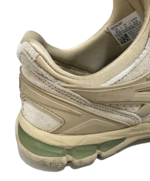 asics（アシックス）asics (アシックス) GEL-KAYANO TRAINER 21 ベージュ サイズ:26.0の古着・服飾アイテム