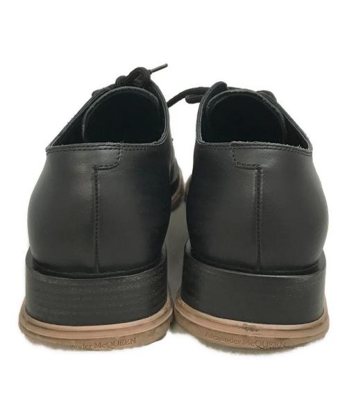 ALEXANDER McQUEEN（アレキサンダーマックイーン）ALEXANDER McQUEEN (アレキサンダーマックイーン) プレーントゥシューズ ブラック サイズ:41の古着・服飾アイテム