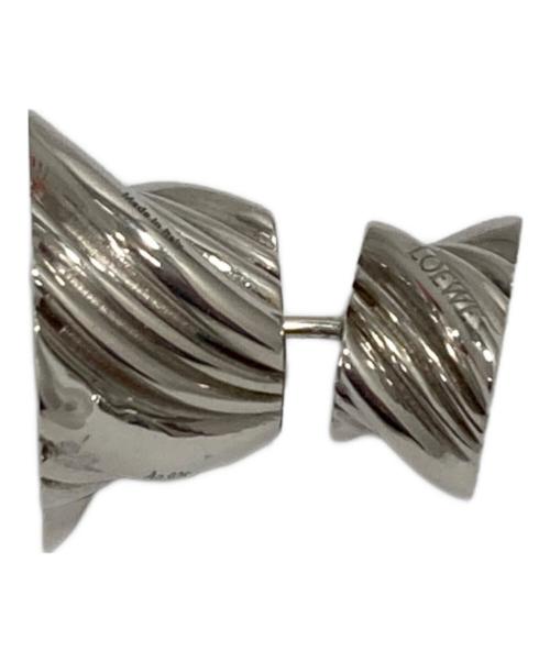 LOEWE（ロエベ）LOEWE (ロエベ) TWISTED ANAGRAM SINGLE EARRING シルバーの古着・服飾アイテム