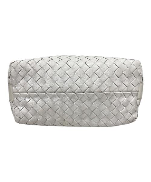 BOTTEGA VENETA（ボッテガベネタ）BOTTEGA VENETA (ボッテガベネタ) ハンドポーチ ホワイトの古着・服飾アイテム