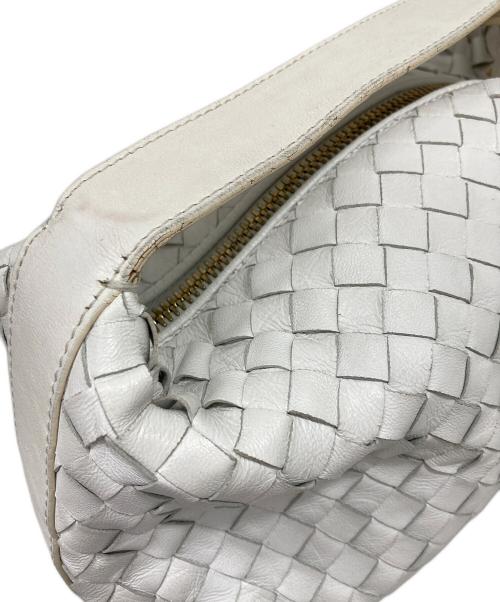 BOTTEGA VENETA（ボッテガベネタ）BOTTEGA VENETA (ボッテガベネタ) ハンドポーチ ホワイトの古着・服飾アイテム