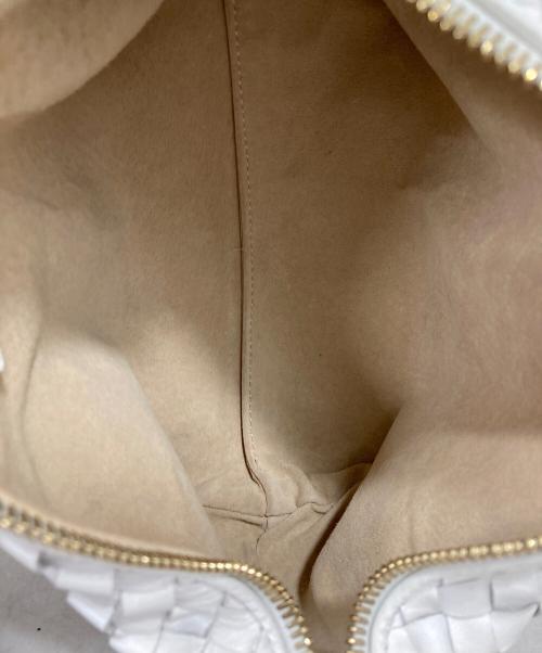 BOTTEGA VENETA（ボッテガベネタ）BOTTEGA VENETA (ボッテガベネタ) ハンドポーチ ホワイトの古着・服飾アイテム