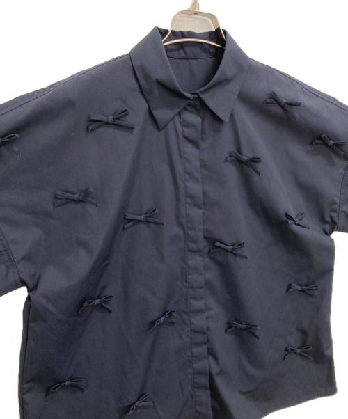 Gypsohila（ジプソフィア）Gypsohila (ジプソフィア) Good Luck Blouseリボン半袖シャツ ネイビー サイズ:Fの古着・服飾アイテム