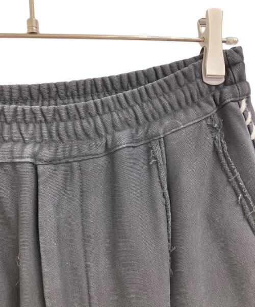 MAISON SPECIAL（メゾンスペシャル）MAISON SPECIAL (メゾンスペシャル) ヘビーウェイトスウェットサイドステッチプライムワイドピンタックイージーパンツ ブラックの古着・服飾アイテム