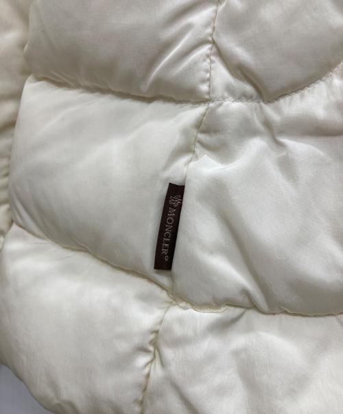 MONCLER（モンクレール）MONCLER (モンクレール) ダウンジャケット アイボリーの古着・服飾アイテム