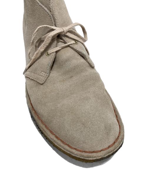 CLARKS（クラークス）CLARKS (クラークス) デザートブーツ ベージュ サイズ:8 1/2の古着・服飾アイテム