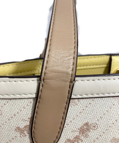 COACH（コーチ）COACH (コーチ) HORSE AND CARRIAGE TOTE ホワイトの古着・服飾アイテム
