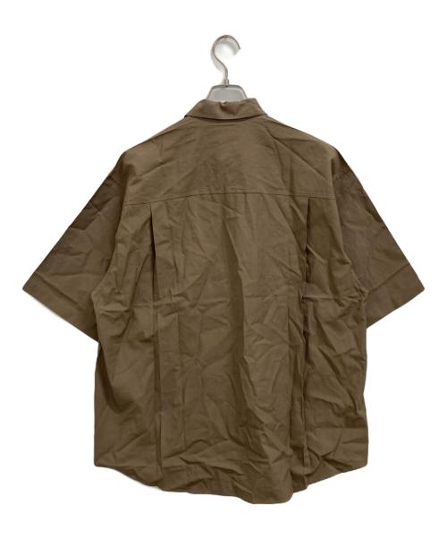 AURALEE（オーラリー）AURALEE (オーラリー) WASHD FINX TWILL HALF SLEEVED BIG SHIRTS ブラウン サイズ:4の古着・服飾アイテム
