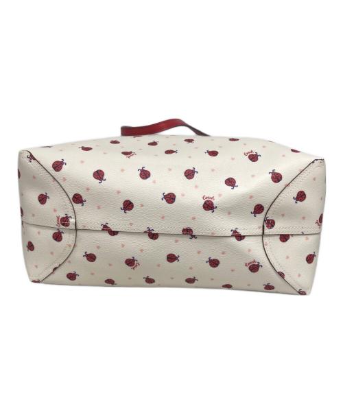 COACH（コーチ）COACH (コーチ) バッグ ホワイトの古着・服飾アイテム