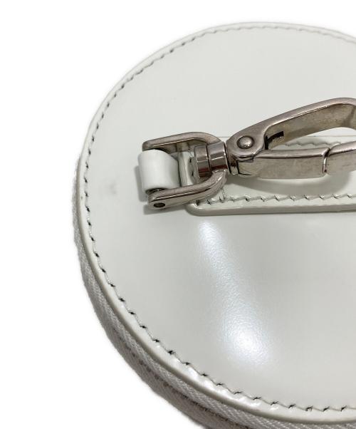 PRADA（プラダ）PRADA (プラダ) ポーチ ホワイトの古着・服飾アイテム