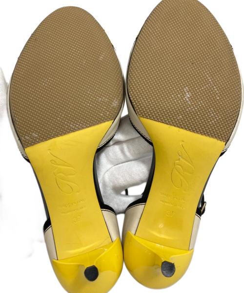 Roger Vivier（ロジェ ヴィヴィエ）Roger Vivier (ロジェ ヴィヴィエ) サンダル ブラック サイズ:37の古着・服飾アイテム