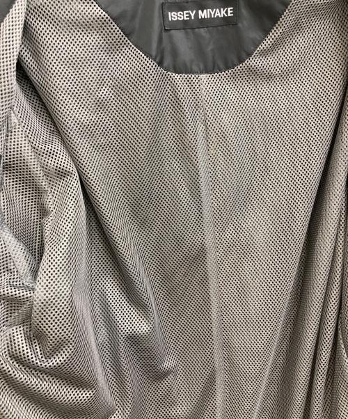 ISSEY MIYAKE（イッセイミヤケ）ISSEY MIYAKE (イッセイミヤケ) パラシュートコート ブラック サイズ:3の古着・服飾アイテム