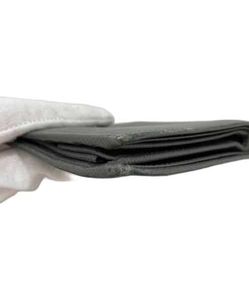 PRADA（プラダ）PRADA (プラダ) 2つ折り財布 グレーの古着・服飾アイテム