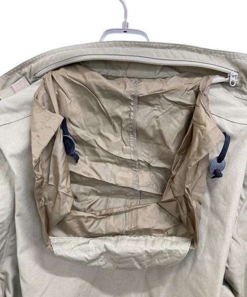 FJALLRAVEN（フェールラーベン）FJALLRAVEN (フェールラーベン) サバイバルジャケット ベージュ サイズ:Sの古着・服飾アイテム