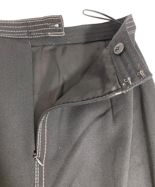 GIANNI VERSACE（ジャンニ・ヴェルサーチ）GIANNI VERSACE (ジャンニ・ヴェルサーチ) セットアップ ブラック サイズ:ｼﾞｬｹｯﾄ：8 ／ ｽｶｰﾄ：42の古着・服飾アイテム