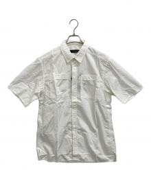 JohnUNDERCOVER（ジョンアンダーカバー）の古着「シャツ」｜ホワイト