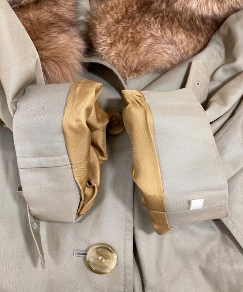 Burberry's（バーバリー）Burberry's (バーバリーズ) ファー付きトレンチコート ベージュ サイズ:7AB2の古着・服飾アイテム