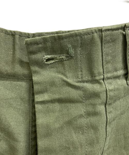 USED（ユーズド）USED (ユーズド) ミリタリーパンツ オリーブ サイズ:タグ切れの為不明の古着・服飾アイテム
