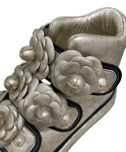 CHANEL（シャネル）CHANEL (シャネル) ハイカットスニーカー ゴールド サイズ:38の古着・服飾アイテム