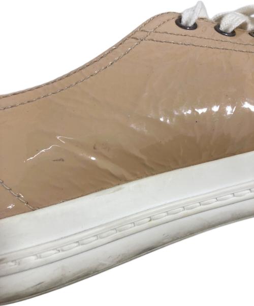 MIU MIU（ミュウミュウ）MIU MIU (ミュウミュウ) スニーカー ベージュ サイズ:36の古着・服飾アイテム