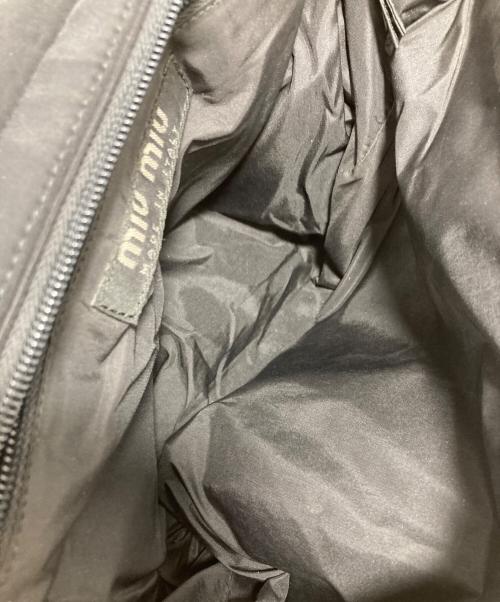 MIU MIU（ミュウミュウ）MIU MIU (ミュウミュウ) ショルダーバッグ ブラックの古着・服飾アイテム