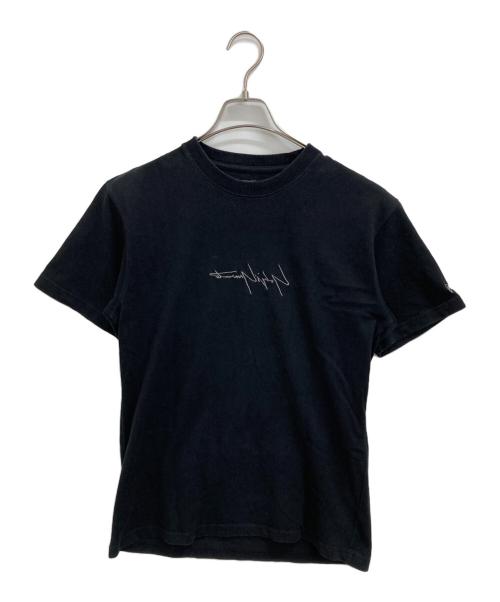 Yohji Yamamoto pour homme（ヨウジヤマモト プールオム）Yohji Yamamoto pour homme (ヨウジヤマモト プールオム) New Era (ニューエラ) Tシャツ ブラック サイズ:Mの古着・服飾アイテム