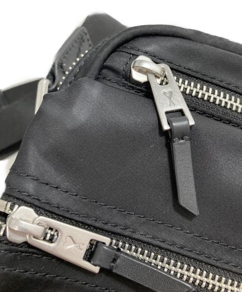 AMI Alexandre Mattiussi（アミアレクサンドルマテュッシ）AMI Alexandre Mattiussi (アミアレクサンドルマテュッシ) ショルダーバッグ ブラックの古着・服飾アイテム