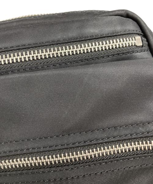 AMI Alexandre Mattiussi（アミアレクサンドルマテュッシ）AMI Alexandre Mattiussi (アミアレクサンドルマテュッシ) ショルダーバッグ ブラックの古着・服飾アイテム