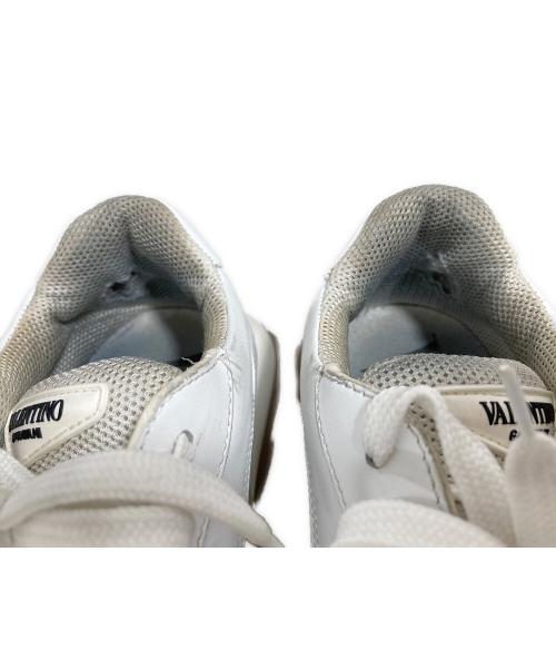 VALENTINO（ヴァレンティノ）VALENTINO (ヴァレンティノ) ローカットスニーカー ホワイト サイズ:37の古着・服飾アイテム