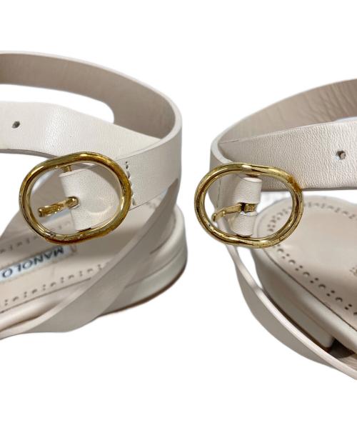 Manolo Blahnik（マノロブラニク）Manolo Blahnik (マノロブラニク) MAGALOUサンダル ベージュ サイズ:37の古着・服飾アイテム