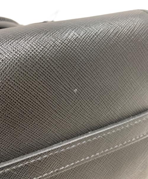 PRADA（プラダ）PRADA (プラダ) サフィアーノ2WAYバッグ ブラックの古着・服飾アイテム