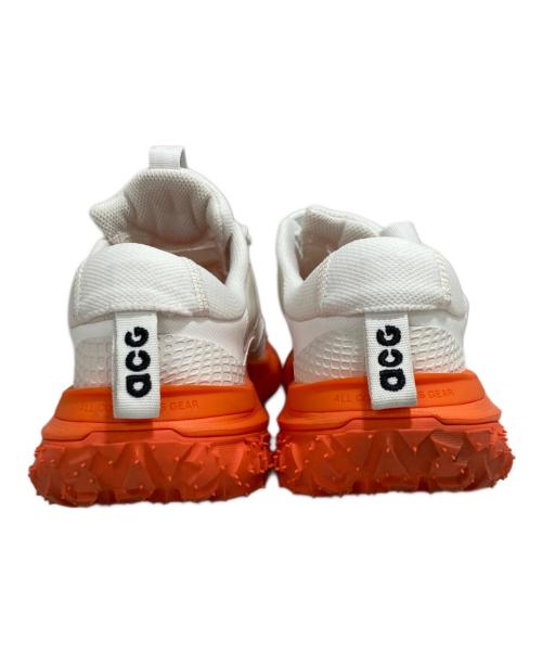 NIKE ACG（ナイキエーシージー）NIKE ACG (ナイキエージーシー) MOUNTAIN FLY 2 LOW ホワイト サイズ:26の古着・服飾アイテム