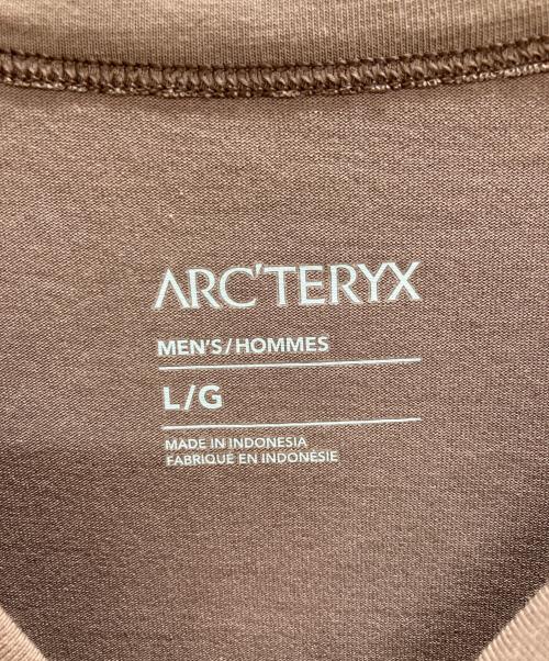 ARC'TERYX（アークテリクス）ARC'TERYX (アークテリクス) Tシャツ ベージュ サイズ:Lの古着・服飾アイテム