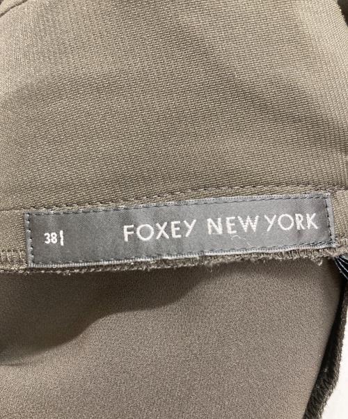 FOXEY NEWYORK（フォクシーニューヨーク）FOXEY NEWYORK (フォクシーニューヨーク) ワンピース カーキ サイズ:38の古着・服飾アイテム