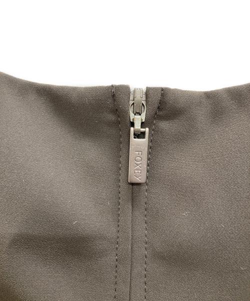 FOXEY NEWYORK（フォクシーニューヨーク）FOXEY NEWYORK (フォクシーニューヨーク) ワンピース カーキ サイズ:38の古着・服飾アイテム