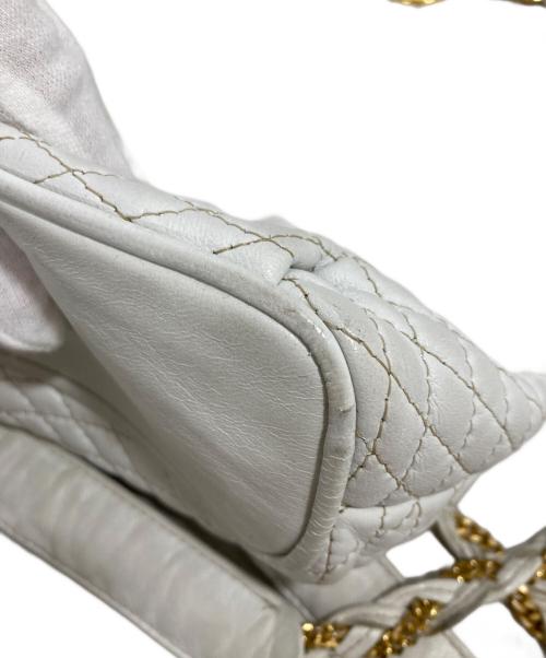 BALLY（バリー）BALLY (バリー) チェーンショルダーバッグ ホワイトの古着・服飾アイテム