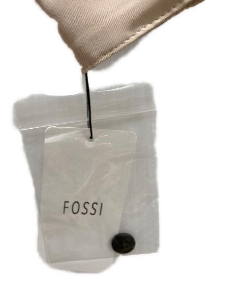 FOSSI（フォッシィ）FOSSI (フォッシィ) ワンピース ベージュ サイズ:40 未使用品の古着・服飾アイテム