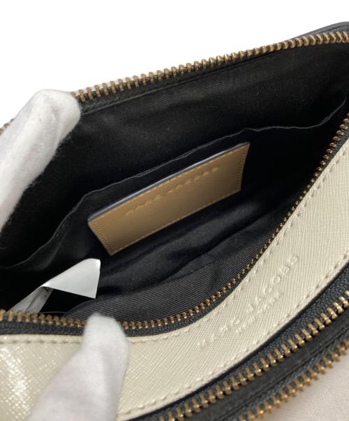 MARC JACOBS（マークジェイコブズ）MARC JACOBS (マークジェイコブス) スナップショット ベージュの古着・服飾アイテム