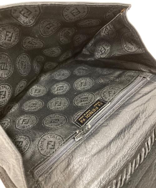 FENDI（フェンディ）FENDI (フェンディ) ショルダーバッグ ブラックの古着・服飾アイテム