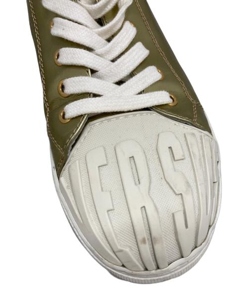 VERSUS VERSACE（ヴェルサス ヴェルサーチェ）VERSUS VERSACE (ヴェルサス ヴェルサーチェ) スニーカー ゴールド サイズ:41の古着・服飾アイテム