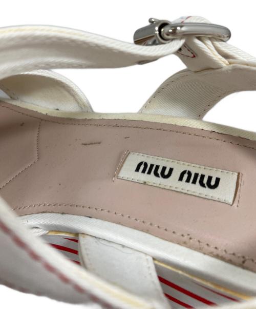 MIU MIU（ミュウミュウ）MIU MIU (ミュウミュウ) 厚底サンダル ホワイト サイズ:37の古着・服飾アイテム