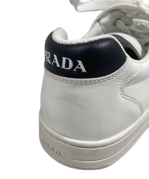 PRADA（プラダ）PRADA (プラダ) スニーカー ホワイト サイズ:6 1/2の古着・服飾アイテム