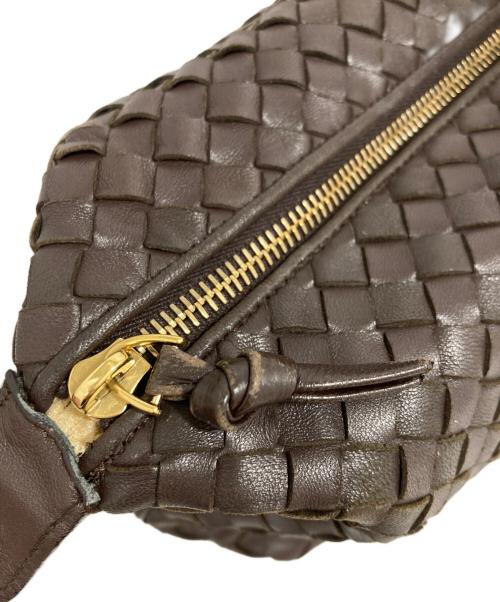 BOTTEGA VENETA（ボッテガベネタ）BOTTEGA VENETA (ボッテガベネタ) イントレチャートポーチ ブラウンの古着・服飾アイテム