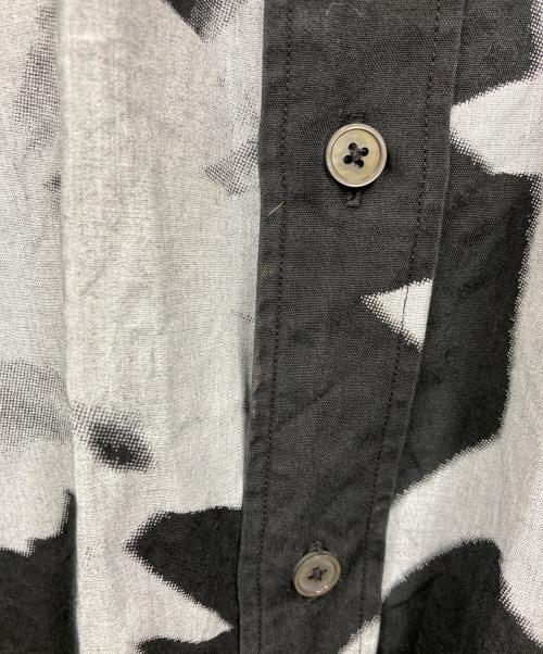 PAUL SMITH（ポールスミス）PAUL SMITH (ポールスミス) SCREEN FLORALノースリーブシャツ ブラック サイズ:LARGEの古着・服飾アイテム