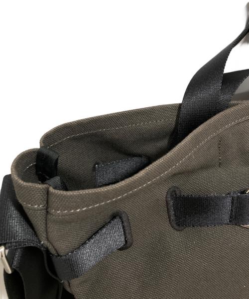 IANNE（イアンヌ）IANNE (イアンヌ) マルゴトートバッグ オリーブの古着・服飾アイテム