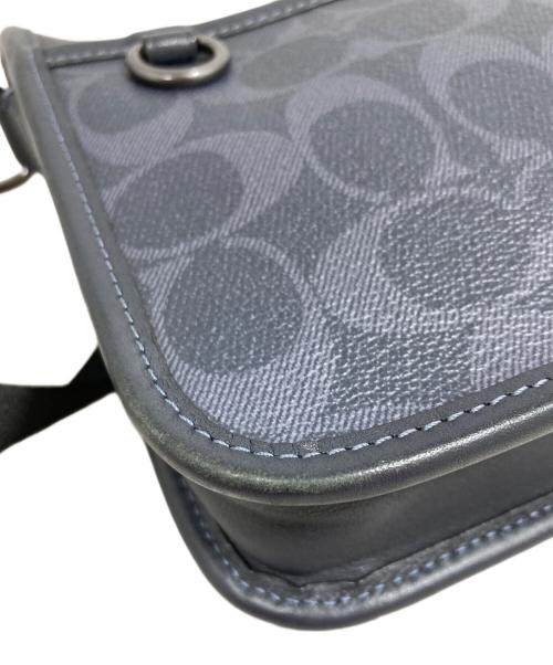 COACH（コーチ）COACH (コーチ) シグネチャーショルダーバッグ ネイビーの古着・服飾アイテム